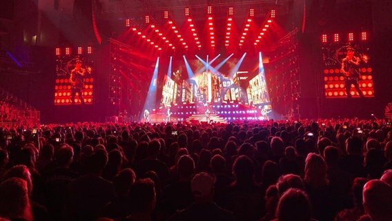 Die Hardrock-Band Scorpions tritt bei einem Konzert in Hannover auf. © NDR / Janek Wiechers Foto: Janek Wiechers
