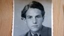 Ein altes Foto zeigt einen jungen Mann. © NDR Fotograf: Georg Poetzsch