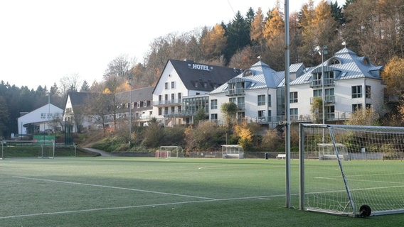 Das Sporthotel Fuchsbachtal in Barsinghausen. © picture alliance / Peter Steffen/dpa Foto: Peter Steffen