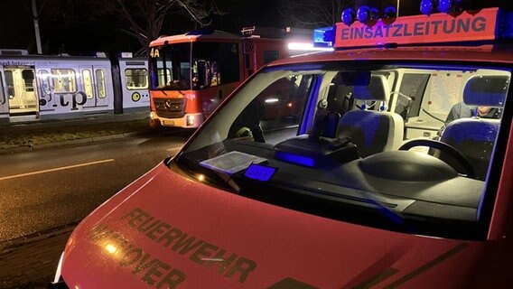 Unfallstelle: Hier wurde ein Mann in Hannover von einer Stadtbahn überrollt. © Feuerwehr Hannover 