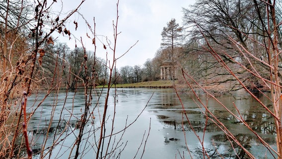 Der Leibniztempel im Georgengarten in Hannover. © NDR Foto: Frederike Flathmann