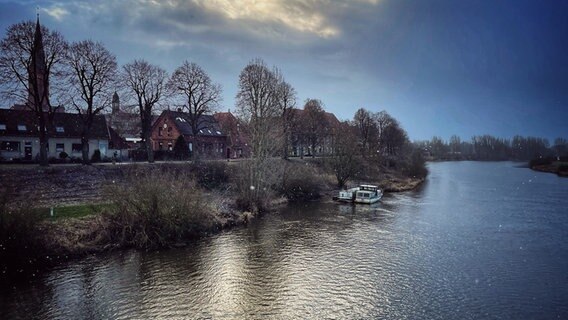 Ein Blick auf die Weser in Nienburg. © NDR Foto: Tanja Scheer