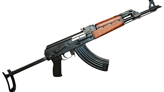 Ein automatisches Sturmgewehr Typ Kalashnikov AK47. © picture alliance/imageBROKER | Simon Belcher Foto: Simon Belcher