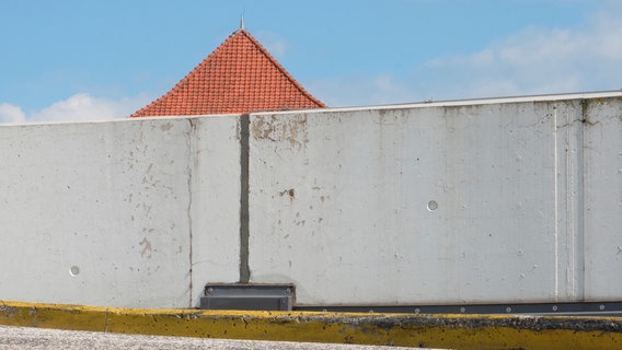 Das Bild zeigt die Fotografie "Hidden house" von Guido Klumpe. © Guido Klumpe Foto: Guido Klumpe