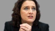 Das Bild zeigt Carola Reimann (SPD) im Portrait. © picture-alliance Foto: Bernd von Jutrczenka