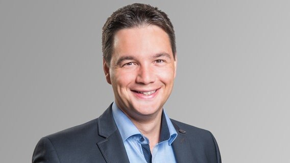 Der Landtagswahl-Kandidat Marcel Scharrelmann (CDU) im Porträt. © CDU 