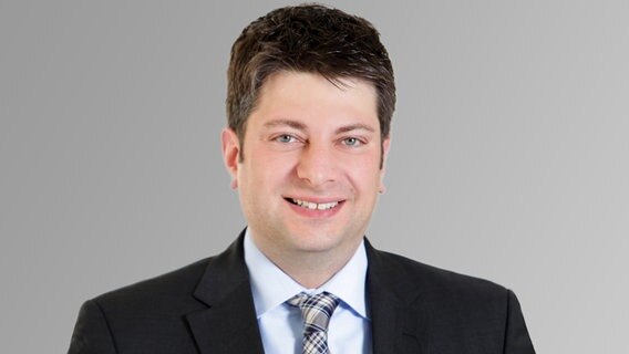 Der Landtagswahl-Kandidat Christian Calderone (CDU) im Porträt. © CDU 