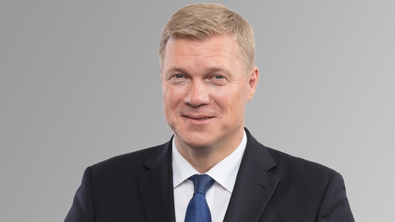 Der Landtagswahl-Kandidat Ulf Thiele (CDU) im Porträt. © CDU 