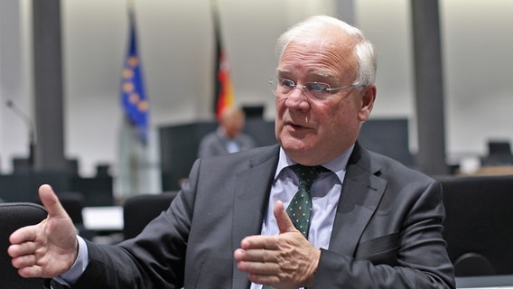 Der Präsident des Niedersächsischen Landtags, Bernd Busemann. © NDR Foto: Henning Martin
