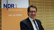 Stefan Birkner (FDP) im Interview mit NDR 1 Niedersachsen. © NDR Foto: Eric Klitzke