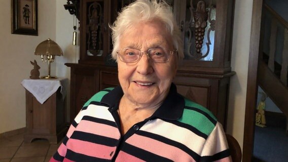 Marie Hartgering als 99-Jährige. © NDR Foto: Hedwig Ahrens