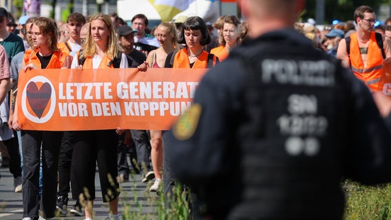Protestmarsch der "Letzten Generation". © Jan Woitas/dpa Foto: Jan Woitas/dpa