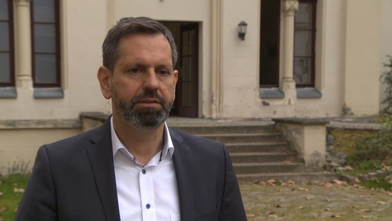 Olaf Lies im Interview. © NDR 