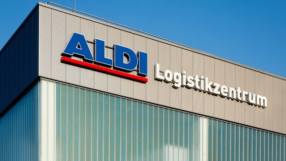 Aldi Logistikzentrum © picture alliance / Rupert Oberhäuser Foto: Rupert Oberhäuser