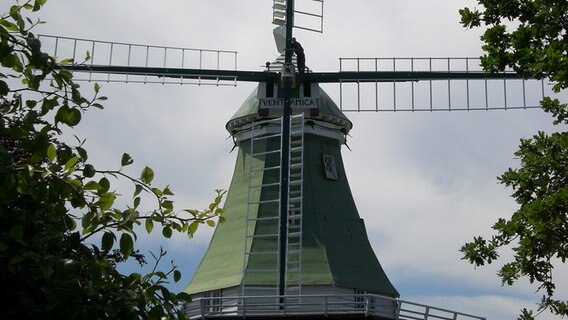 Die intakte Mühle von Hollern-Twielenfleth nach der Sanierung 2012. © Kai Schulz Foto: Kai Schulz