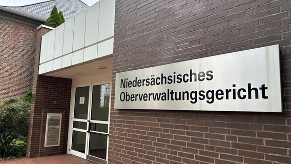 Blick auf das Gebäude des Niedersächsischen Oberverwaltungsgerichts in Stade. © NDR Foto: Marie Schiller