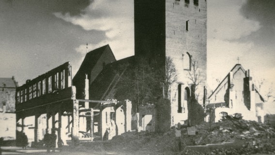 Die Innenstadt von Uelzen wird im Häuserkampf 1945 fast vollständig zerstört. © NDR Foto: anonym