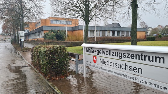 Außengelände des Maßregelvollzugszentrums in Moringen © NDR Foto: Theresa Möckel