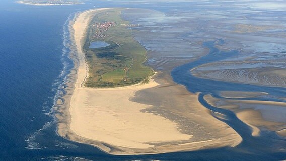 Luftaufnahme der ostfrisieschen Insel Juist. © dpa-Bildfunk Foto: Ingo Wagner