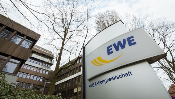 Die EWE-Zentrale in Oldenburg. © picture alliance / Mohssen Assanimoghaddam/dpa Foto: Mohssen Assanimoghaddam