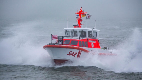 Ein Seenotrettungsboot FRITZ THIEME in der Nordsee. © Die Seenotretter – DGzRS Foto: Martin Stöver