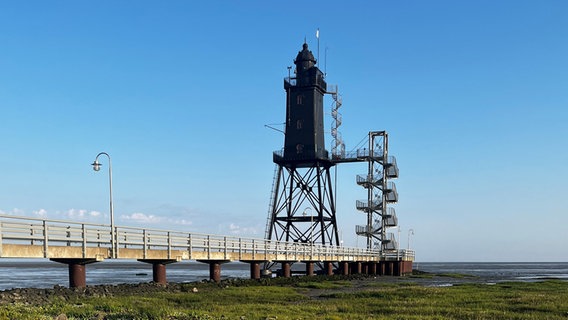 Blick auf das Leuchtturmdenkmal Obereversand. © Kurverwaltung Wurster Nordseeküste / Siats Foto: Siats