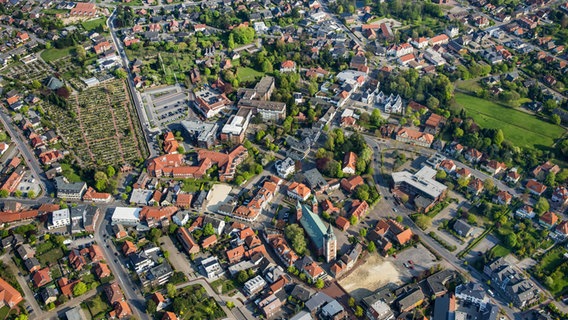 Luftaufnahme der Innenstadt von Lohne im Landkreis Vechta © picture alliance / blickwinkel/McPHOTO/W. Rolfes | McPHOTO/W. Rolfes Foto: W. Rolfes