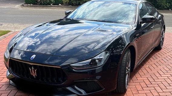 Foto eines gestohlenen Maserati, den die Polizei Cloppenburg sucht. Foto eines gestohlenen Maserati, den die Polizei Cloppenburg sucht. © Polizei Cloppenburg