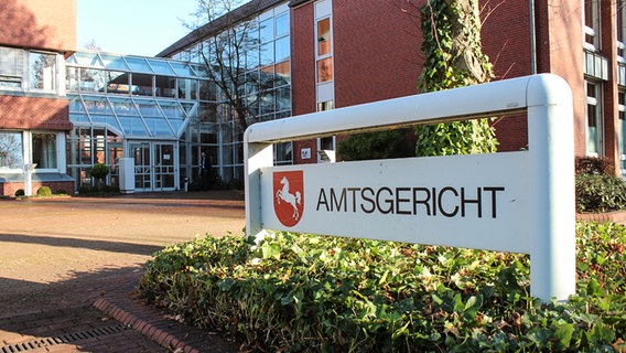 The district court of the city of Westerstede in the district of Ammerland.  © NDR Photo: Oliver Gressieker