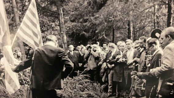 Das Bild zeigt ein Bild aus dem Archiv der Gedenkstätte in Esterwegen. © NDR Foto: Hedwig Ahrens