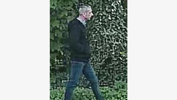 Fahndungsbild eines Mannes der verdächtigt wird eine Frau in Lingen angegriffen zu haben. © Polizeiinspektion Emsland/Grafschaft Bentheim 