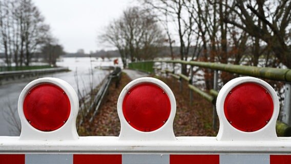 Blick auf das Hochwassergebiet in Lathen. © dpa Foto: Lars Penning