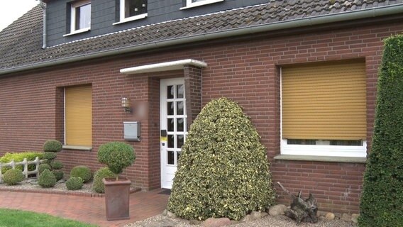 Blick auf die Wohnung einer getöteten 82-Jährigen. © Nord-West-Media TV 