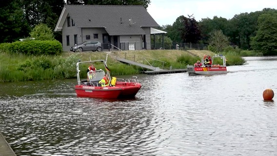 Sucheinsatz mit Rettungsbooten auf der Ems. © Nord-West-Media TV 