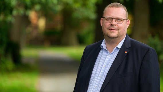 Ansgar Schledde auf dem Landesparteitag der AfD Niedersachsen am 02.07.2022. © picture alliance/dpa Foto: Phillip Schulze