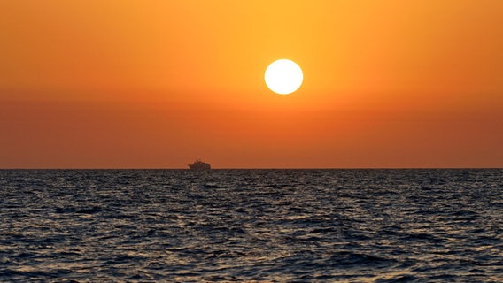 Seenotrettung im zentralen Mittelmeer. © picture alliance / Daniel Kubirski 