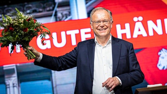 Stephan Weil bei der Landesvertreterversammlung der SPD in Hildesheim. © dpa-Bildfunk Foto: Moritz Frankenberg