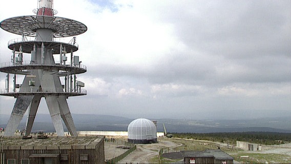 Eine Abhöranlage der DDR-Staatssicherheit auf dem Brocken. © NDR Foto: NDR