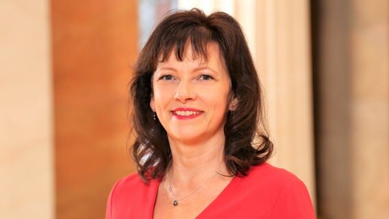 Susan Seeber ist Professorin für Wirtschaftspädagogik an der Universität Göttingen. Sie ist Mitglied der Ständigen Wissenschaftlichen Kommission der Kultusministerkonferenz. Susan Seeber ist Professorin für Wirtschaftspädagogik an der Universität Göttingen. Sie ist Mitglied der Ständigen Wissenschaftlichen Kommission der Kultusministerkonferenz. © Fotostudio Wilder Göttingen/Frank Lemberg Foto: Frank Lemberg