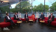 Bei einer Talkrunde im NDR sitzen Politiker im NDR Studio. © NDR 