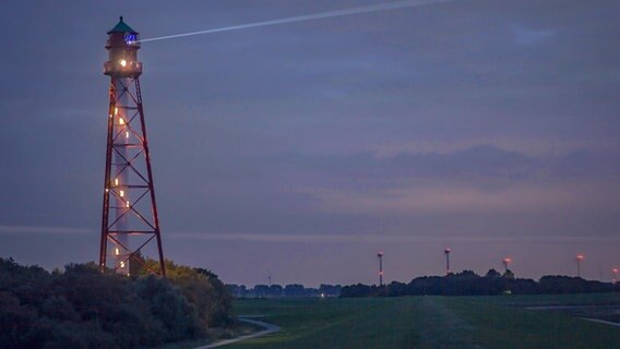 Der Campener Leuchtturm am Dollart. © NDR Foto: Farina Rengers