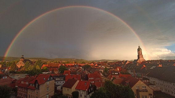Ein Regenbogen über Einbeck. © NDR Foto: Elisabeth L Böker
