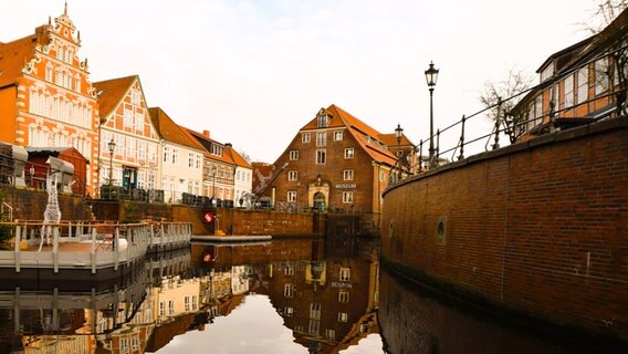Blick auf den historischen Hafen von Stade. © NDR Foto: Reinhard Paulin