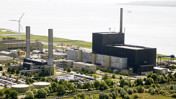 Das Atomkraftwerk Brunsbüttel.  Foto: Maurizio Gambarini