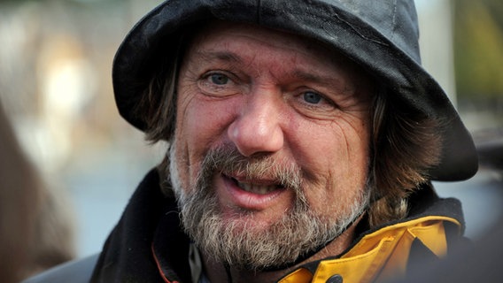 Arved Fuchs am Tag der Rückkehr von seiner dritten Grönlandexpedition © dpa - Bildfunk Foto: Carsten Rehder