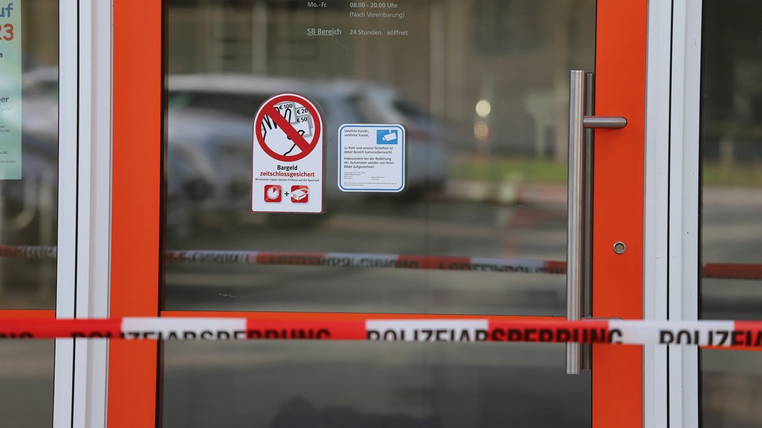 Po napadzie na bank w Itzehoe: Policja rozpoczyna masową obławę NDR.de – Aktualności