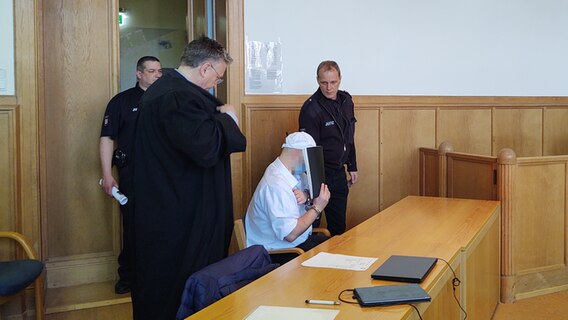 Der Tatverdächtige vor Gericht. © Peer Axel Kroeske Foto: Peer Axel Kroeske