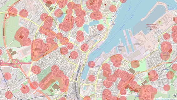 Auf einem Kartenausschnitt von Kiel sind verschiedene Bereiche Rot eingefärbt. © Bubatzkarte / OpenStreetMap Foto: Bubatzkarte / OpenStreetMap