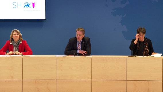 Pressekonferenz im Landtag.  ©NDR 