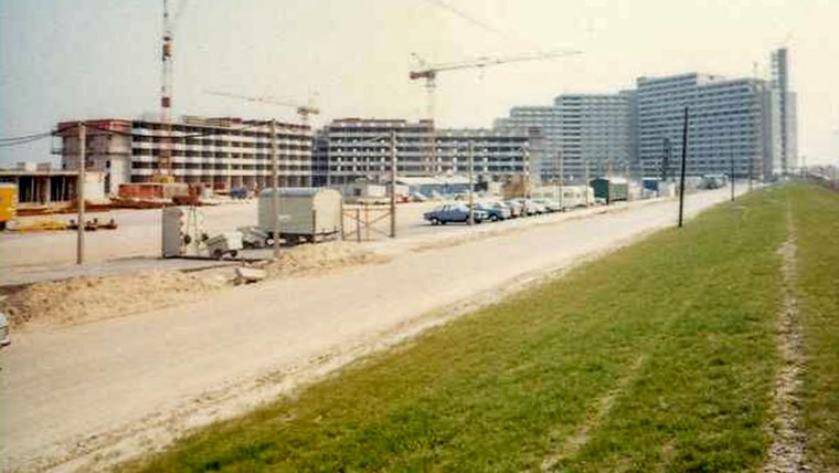 Der Gebäudekomplex des Appartementhauses in Damp, früher ©